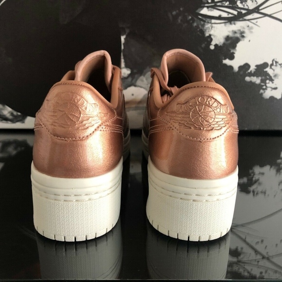 WOMENS NIKE AIR JORDAN 1 RETRO LOW LIFTED | NEW - Picture 5 of 7